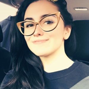 Meet your Posher, Brianna